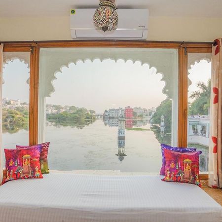 Natural Lake View Hotel Ουνταϊπούρ Εξωτερικό φωτογραφία