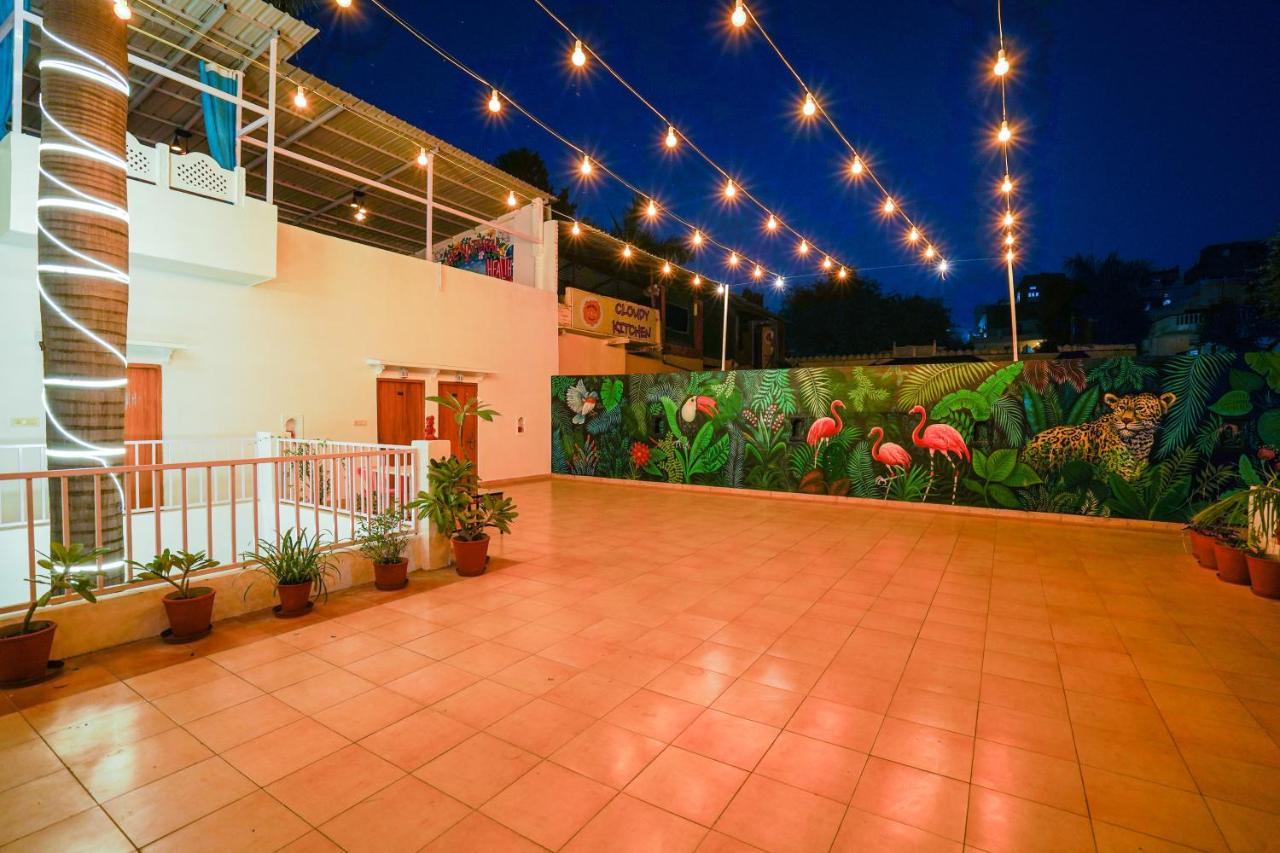 Natural Lake View Hotel Ουνταϊπούρ Εξωτερικό φωτογραφία