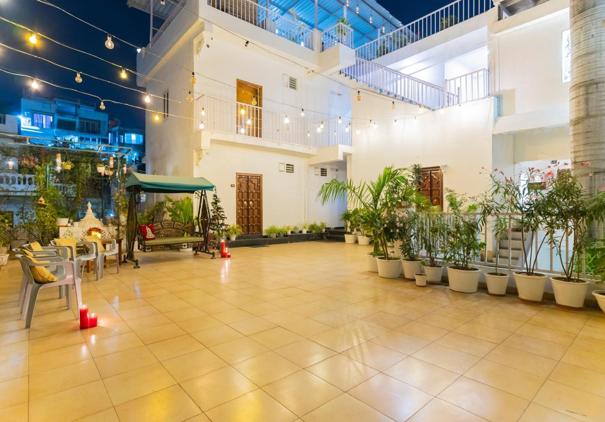 Natural Lake View Hotel Ουνταϊπούρ Εξωτερικό φωτογραφία