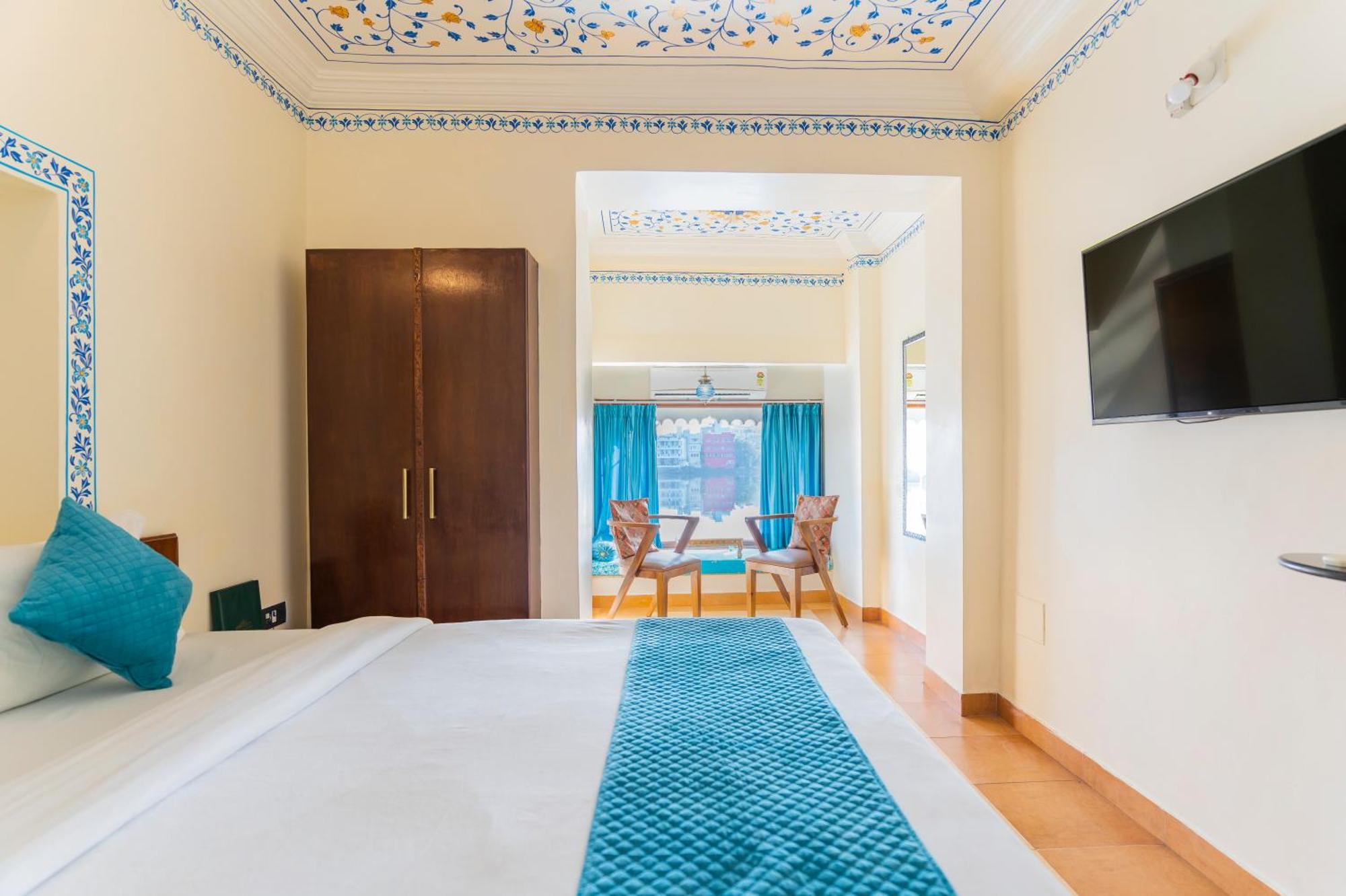 Natural Lake View Hotel Ουνταϊπούρ Εξωτερικό φωτογραφία