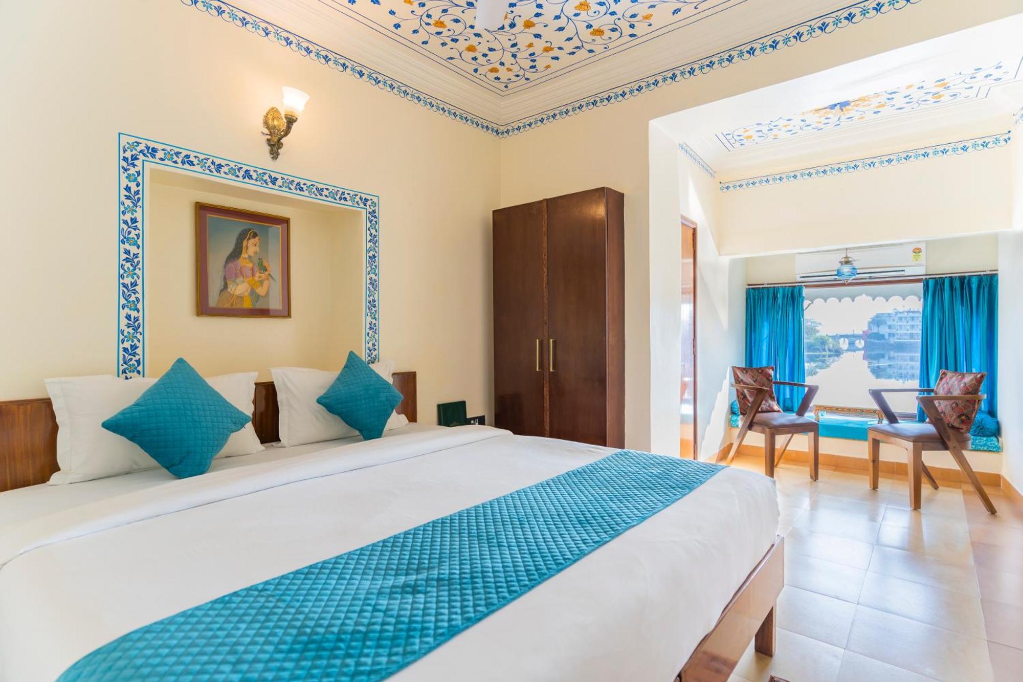 Natural Lake View Hotel Ουνταϊπούρ Εξωτερικό φωτογραφία