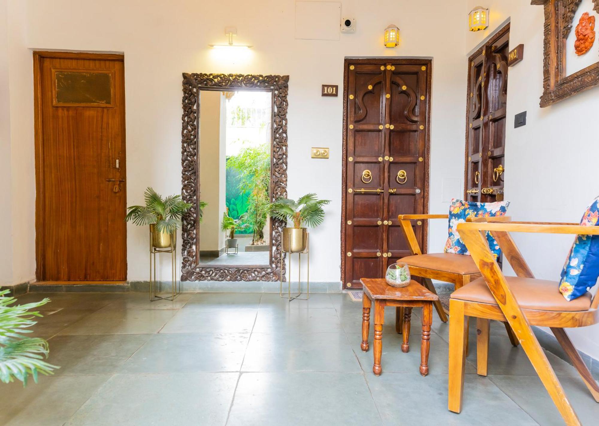 Natural Lake View Hotel Ουνταϊπούρ Εξωτερικό φωτογραφία