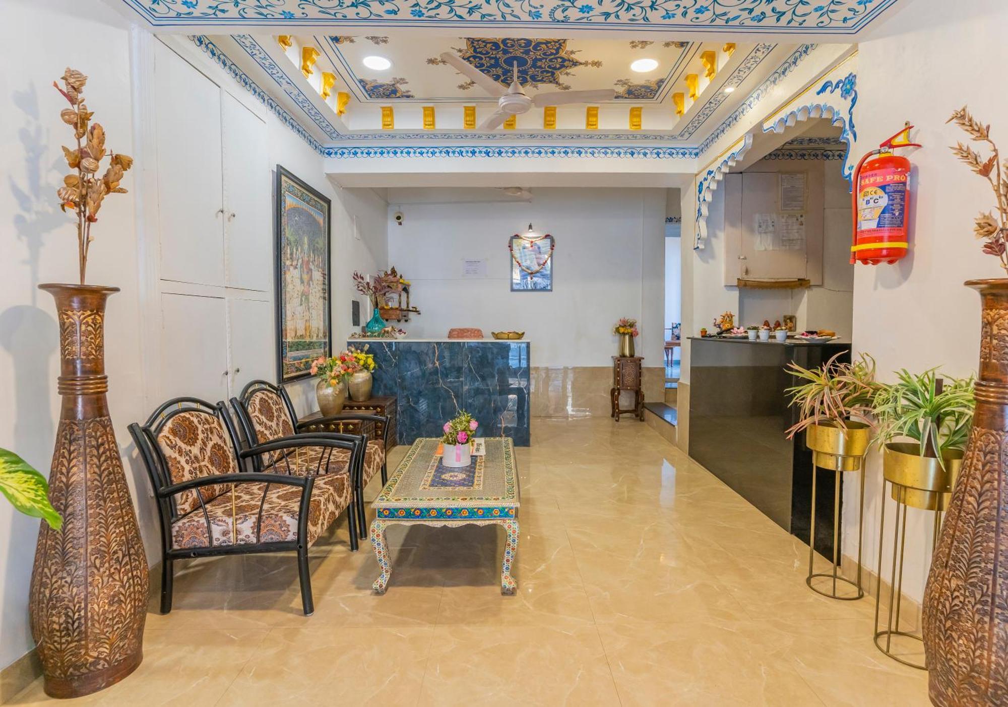 Natural Lake View Hotel Ουνταϊπούρ Εξωτερικό φωτογραφία